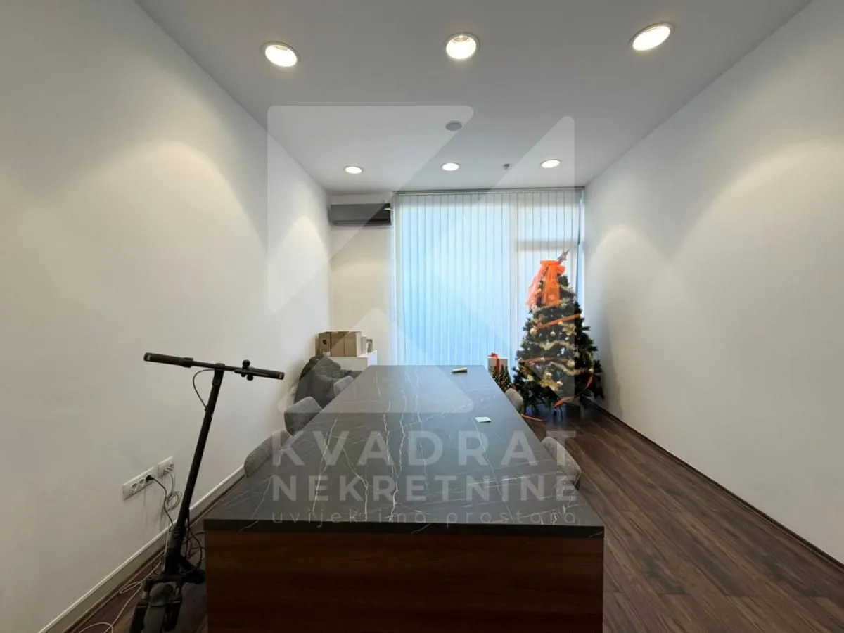 Rent, office space, 103m², City Kvart, Podgorica