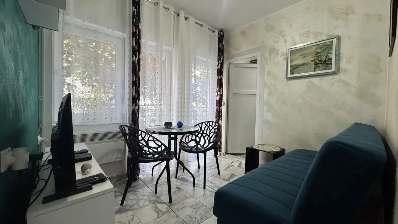 Prodaja, jednosoban stan, 43m², Baošići, Herceg Novi