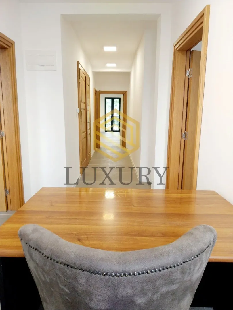 Rent, office space, 120m², Centar, Podgorica