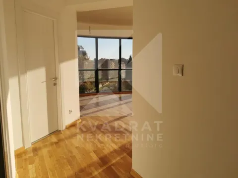 Izdavanje, trosoban stan, 117m², Zagorič, Podgorica - image 8