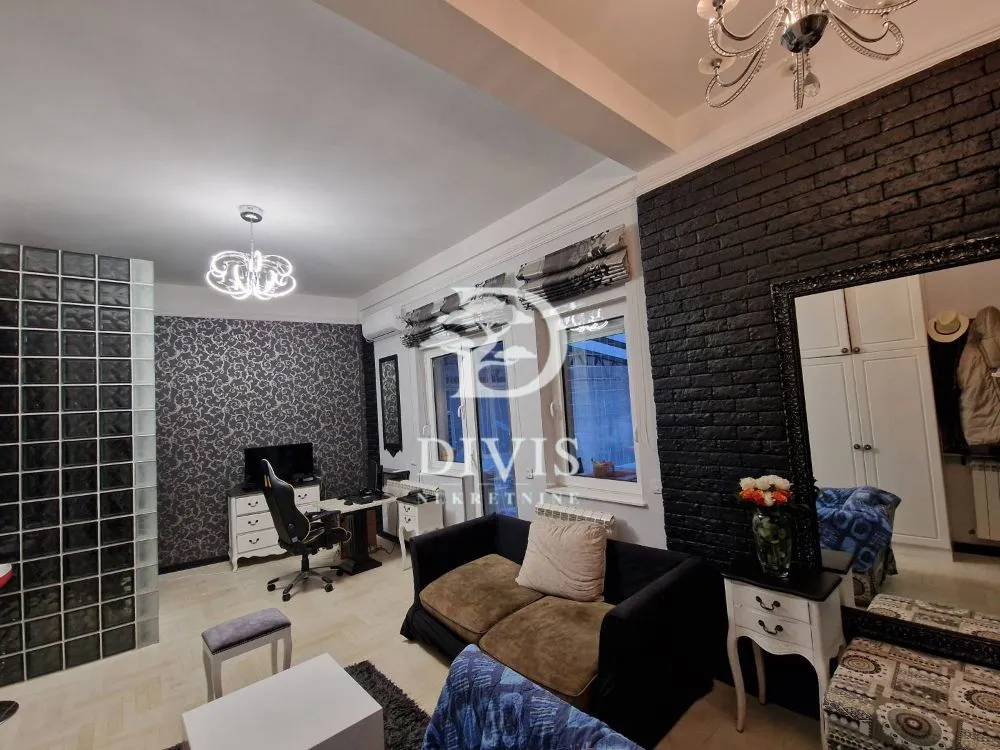 Prodaja, dvosoban stan, 71m², Kalenić Pijaca, Vračar Sve Podlokacije