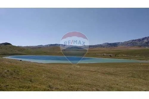 Prodaja, plac, 20485m², Žabljak, Cetinje