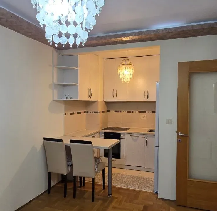 Izdavanje, jednosoban stan, 40m², Stari Aerodrom, Podgorica