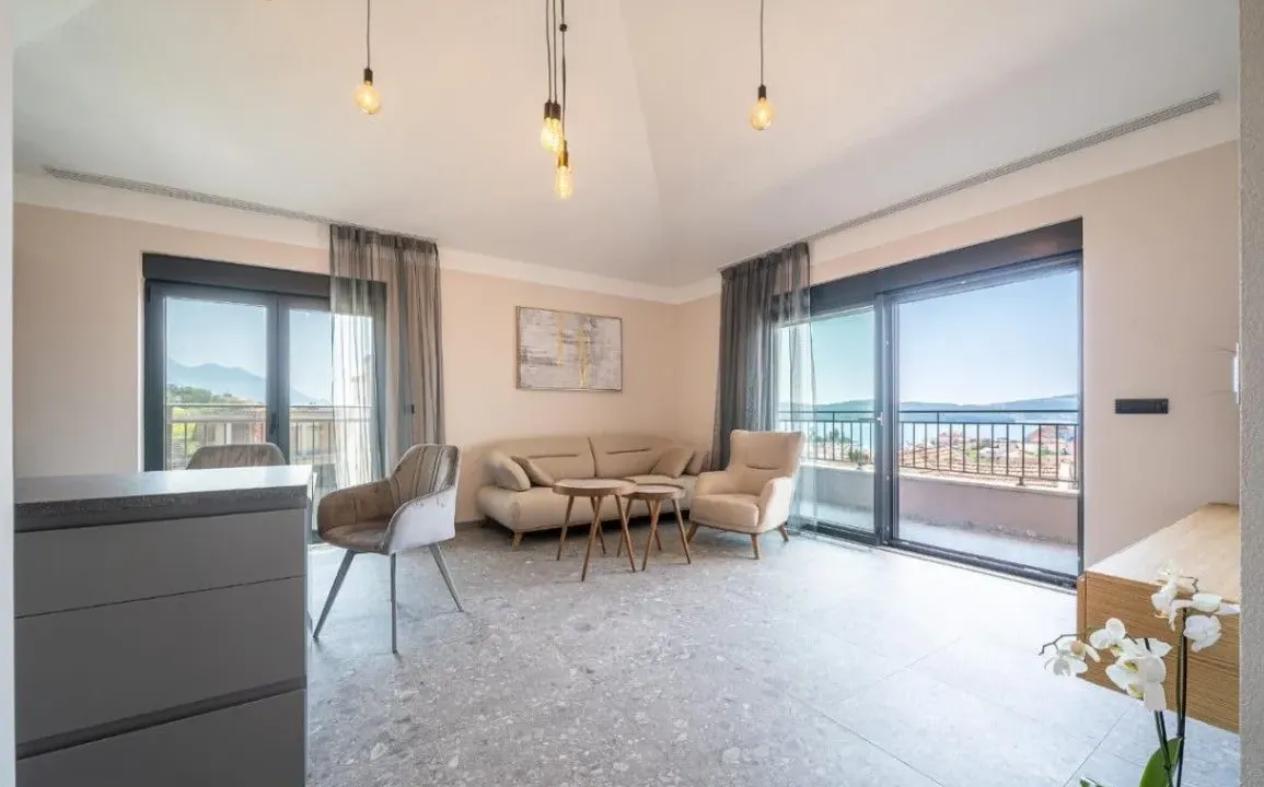 Sale, two bedroom apartment, 78m², Kalimanj, Tivat