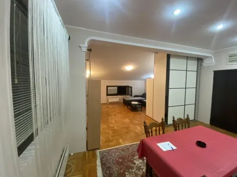 Izdavanje, trosoban stan, 80m², Olimp, Zvezdara Sve Podlokacije - image 2