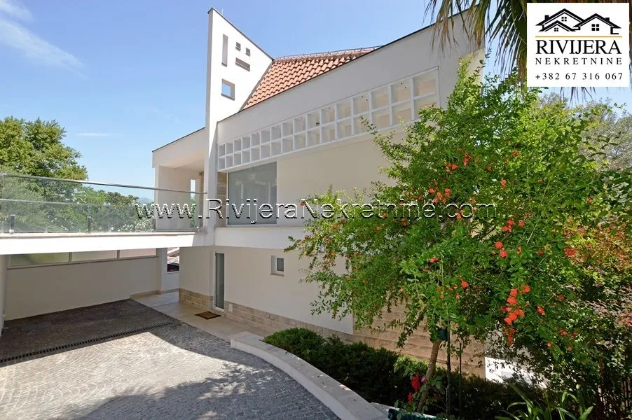 Prodaja, kuća, 285m², Njivice, Herceg Novi