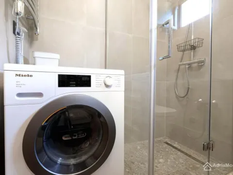 Prodaja, trosoban stan, 77m², Centar, Tivat - image 10