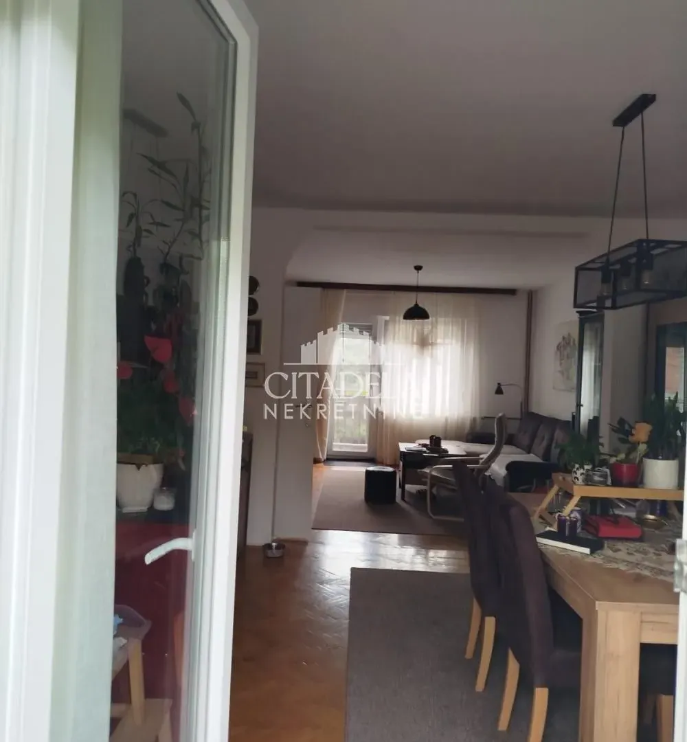 Sale, house, 160m², Čukarica, Beograd