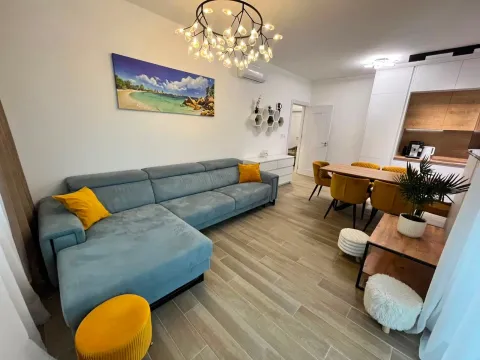 Rent, two bedroom apartment, 72m², Bečići, Budva - image 2