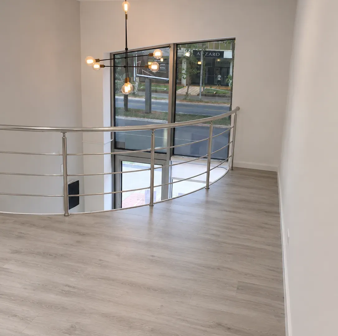 Izdavanje, poslovni prostor, 80m², Kod Capital Plaze, Podgorica