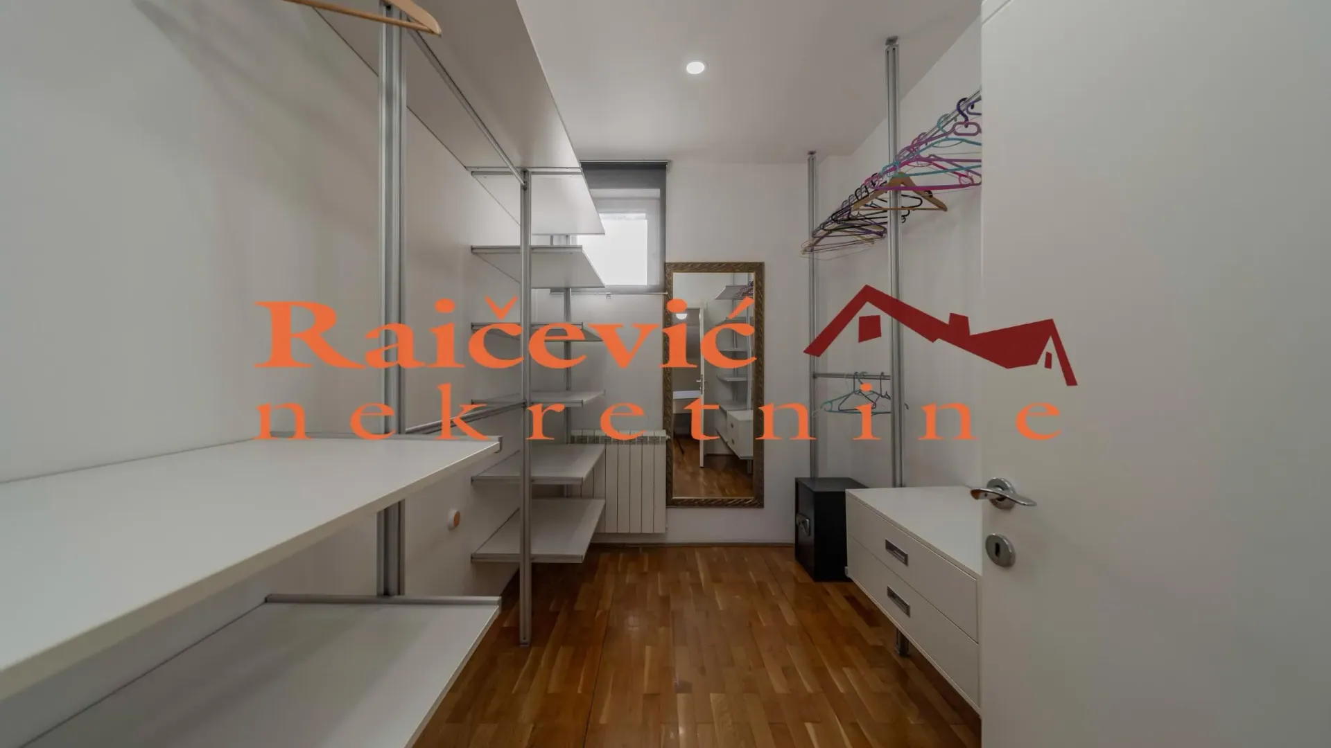 Sale, four bedroom apartment, 160m², Zvezdara Sve Podlokacije, Beograd