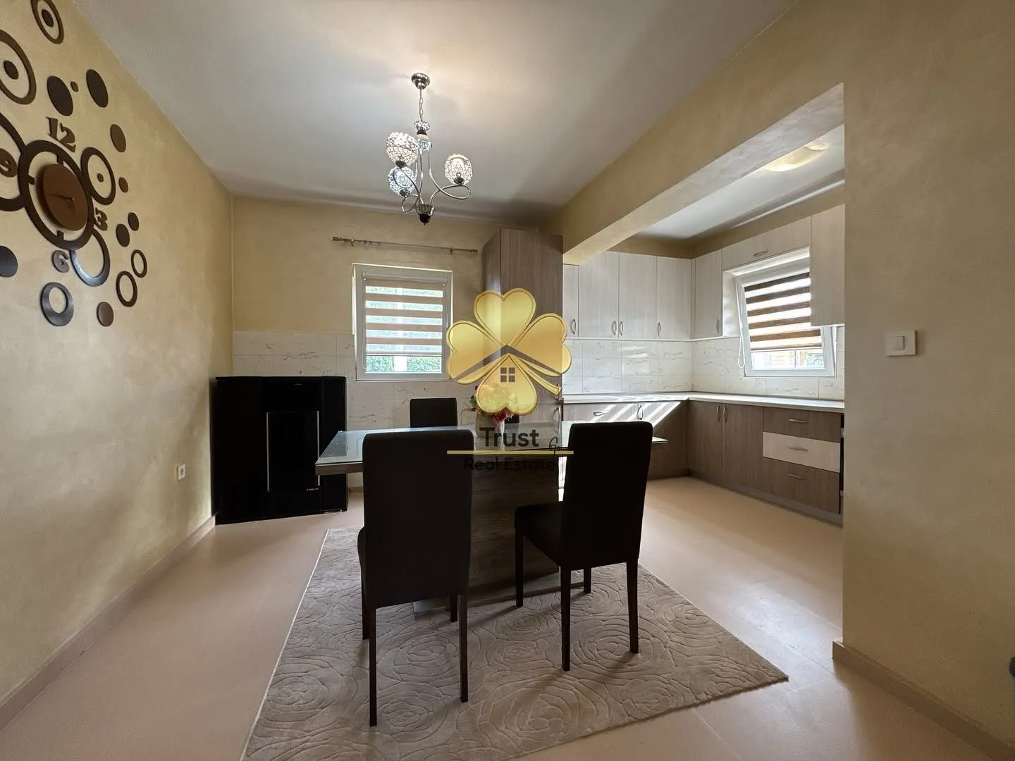 Rent, house, 250m², Tološi, Podgorica