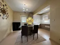 Rent, house, 250m², Tološi, Podgorica - image 17