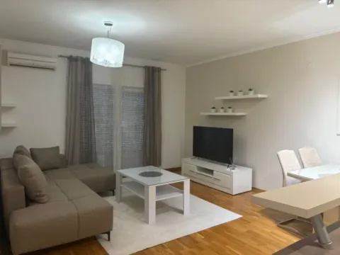 Izdavanje, jednosoban stan, 55m², City Kvart, Podgorica - image 5