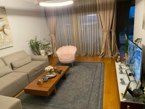 Izdavanje, trosoban stan, 103m2, Preko Morače, Podgorica Izdavanje, trosoban stan, 103m2, Preko Morače, Podgorica