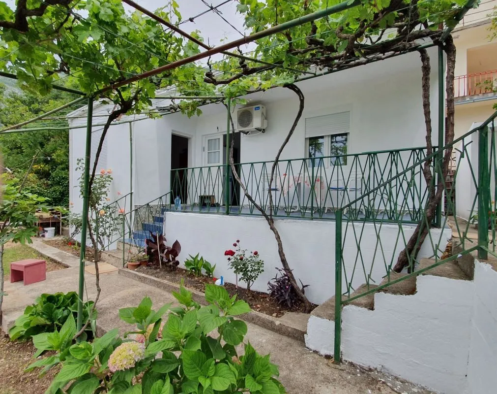 Prodaja, kuća, 77m², Sutomore, Bar