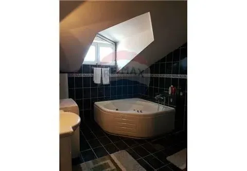 Prodaja, kuća, 489m², Zagorič, Podgorica - image 15