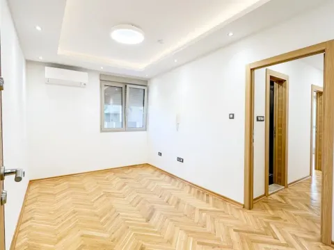 Rent, office space, 106m², Gintaš, Podgorica - image 4