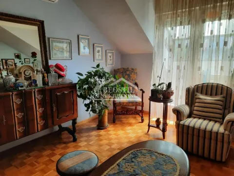 Stan in Bežanijska Kosa 3