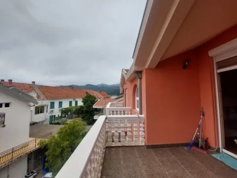 Izdavanje, dvosoban stan, 120m², Seljanovo, Tivat - image 12