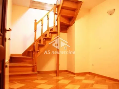Rent, apartment, 250m², Savski Venac, Beograd - image 6