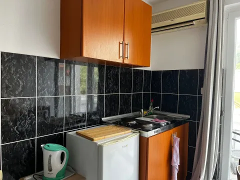 Izdavanje, jednosoban stan, 25m², Rafailovići, Budva - image 14