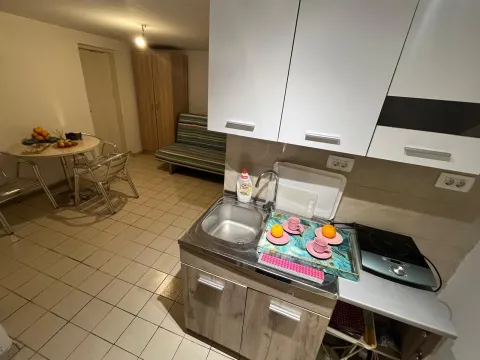 Izdavanje, jednosoban stan, 42m², Budva, Crna Gora - image 11