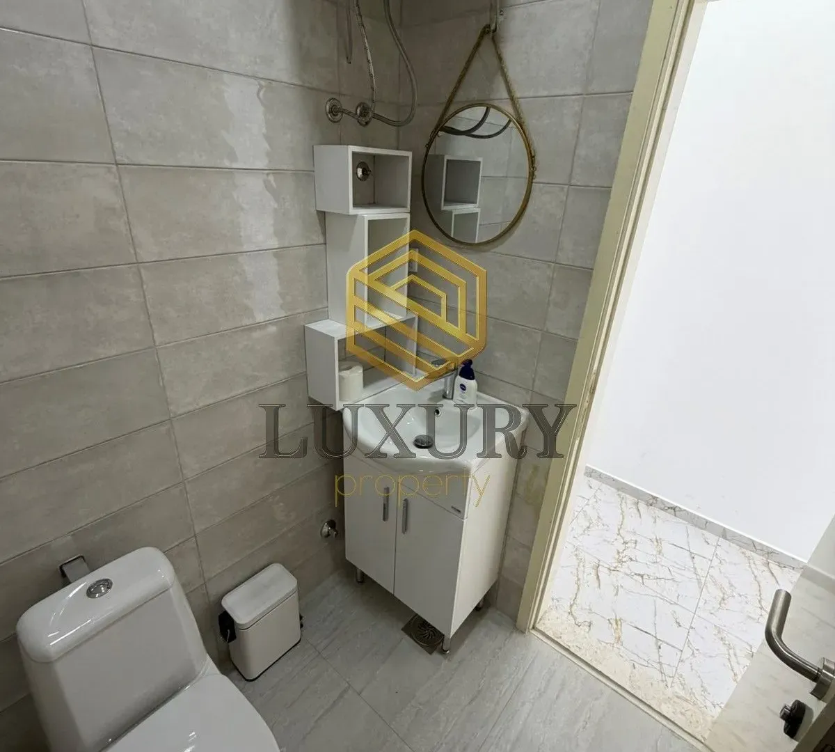 Rent, office space, 18m², 1 maj, Podgorica