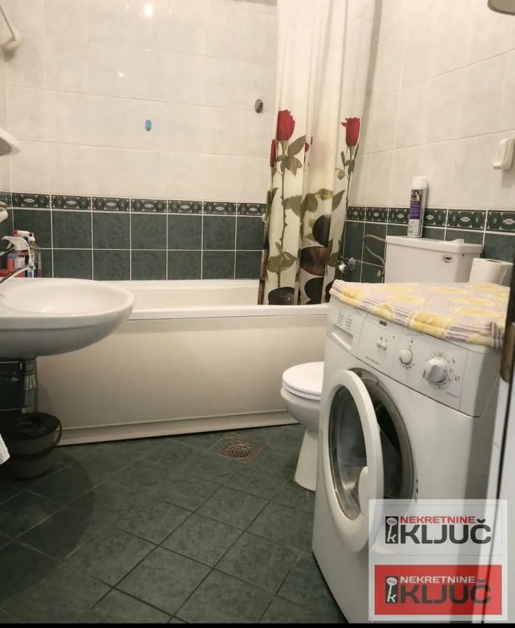 Izdavanje, dvosoban stan, 54m², Grbavica, Novi Sad Sve Podlokacije