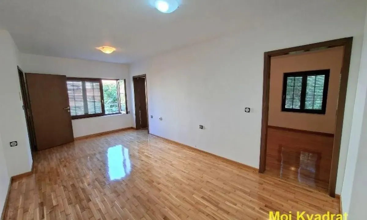 Prodaja, trosoban stan, 65m², Zvezdara Sve Podlokacije, Beograd