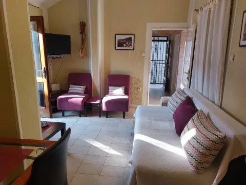 Rent, three bedroom apartment, 90m², Budva, Crna Gora - image 2