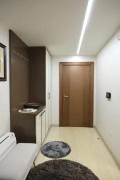 Izdavanje, četvorosoban stan, 178m², Kruševac, Podgorica - image 16