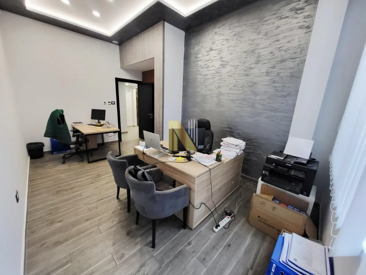 Sale, office space, 207m², Sajmište, Novi Sad