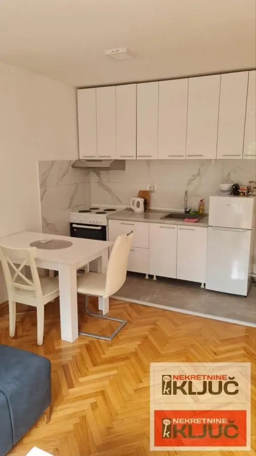 Rent, studio apartment, 27m², Grbavica, Novi Sad Sve Podlokacije