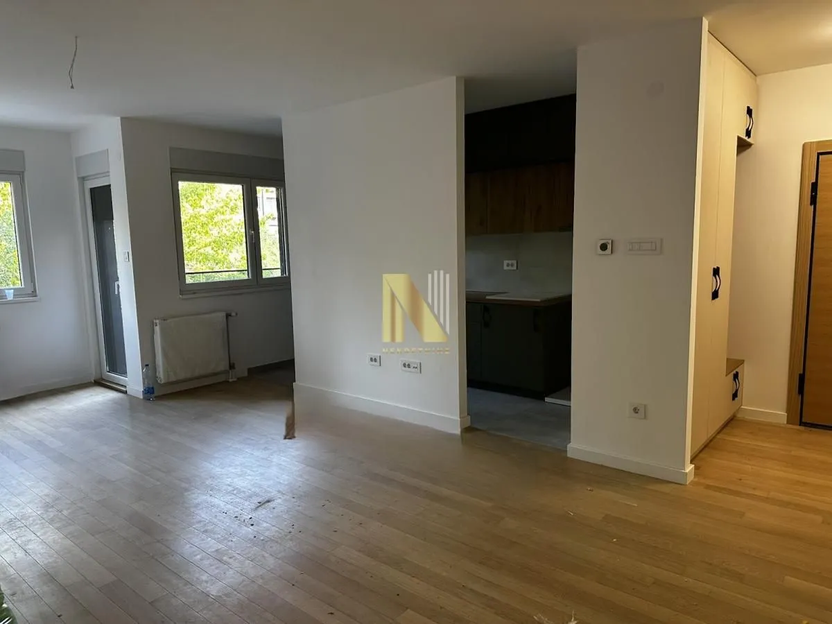 Rent, office space, 67m², Novo naselje, Novi Sad