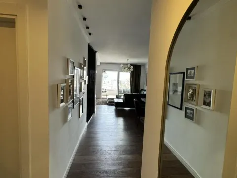 Sale, three bedroom apartment, 140m², Budva, Crna Gora - image 26