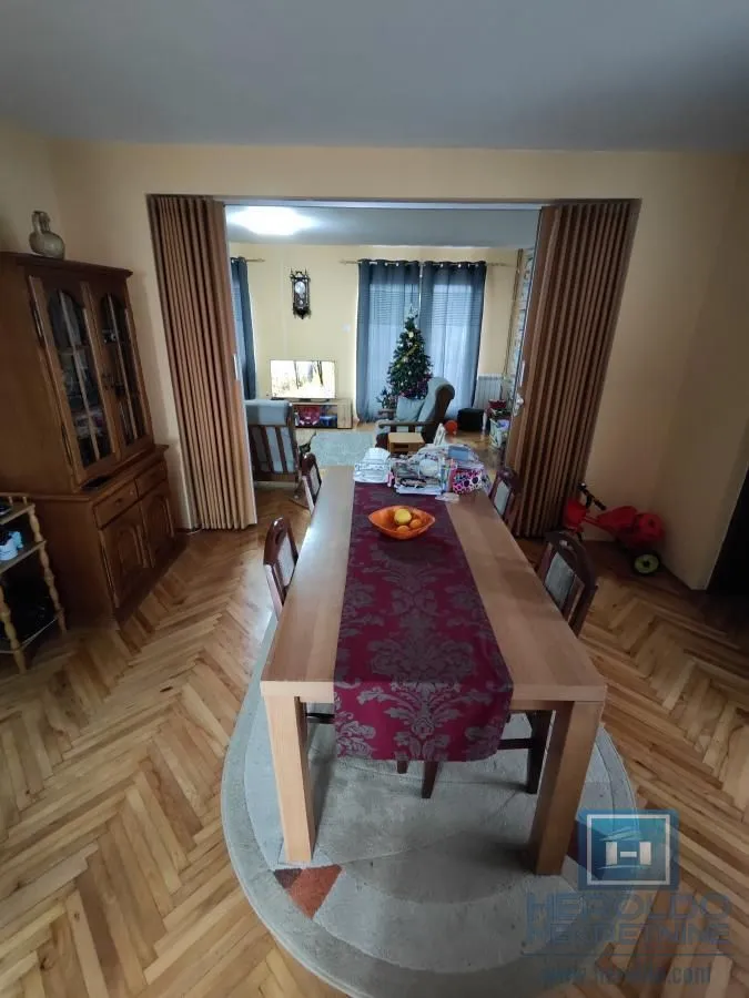 Prodaja, kuća, 250m², Budžino brdo, Jagodina