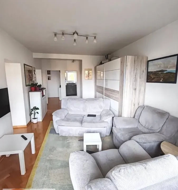 Sale, three bedroom apartment, 60m², Karaburma, Palilula Sve Podlokacije