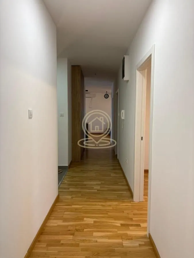 Izdavanje, stan, 180m², Nova Detelinara, Novi Sad Sve Podlokacije