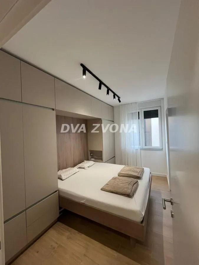 Prodaja, trosoban stan, 59m², Alibegovac, Petrovaradin