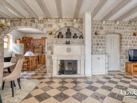 Prodaja, kuća, 480m², Reževići, Budva - image 9