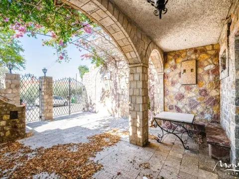 Prodaja, kuća, 375m², Sveti Stefan, Budva - image 24