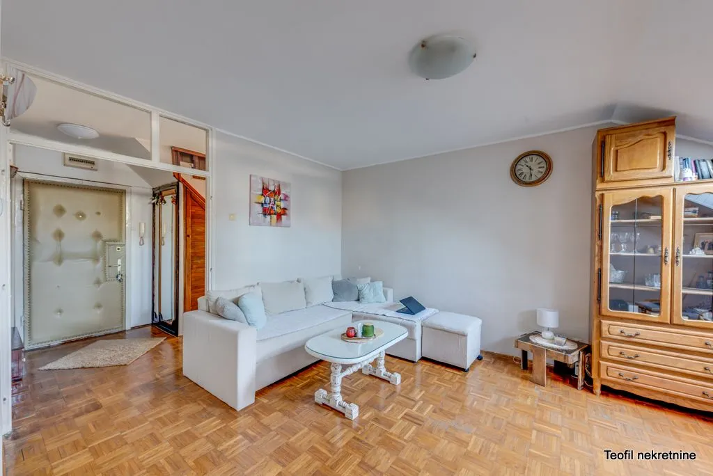 Prodaja, trosoban stan, 105m², Centar, Kruševac
