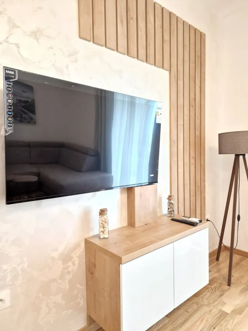 Izdavanje, jednosoban stan, 44m², Bečići, Budva