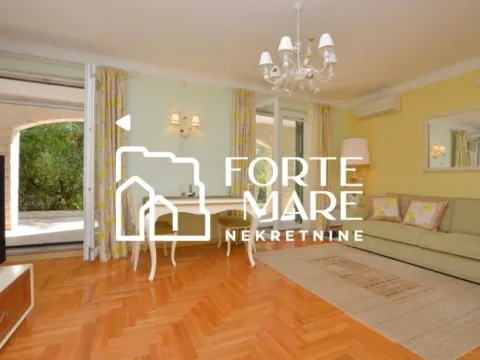 Prodaja, dvosoban stan, 169m², Savina, Herceg Novi
