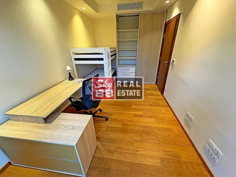 Rent, four bedroom apartment, 155m², Savski Venac, Beograd - image 12