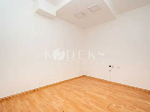Rent, office space, 48m², Stara Varoš, Podgorica - image 3