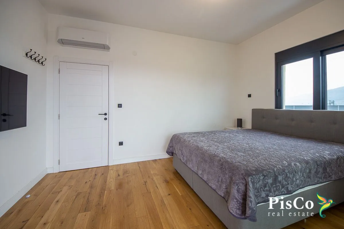 Prodaja, kuća, 270m², Podgorica, Crna Gora
