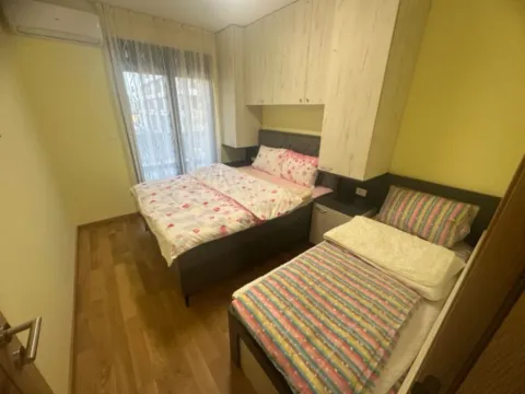 Izdavanje, jednosoban stan, 49m², City Kvart, Podgorica - image 2