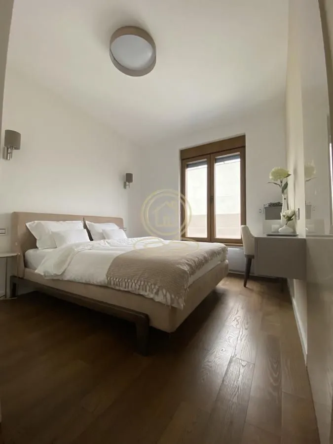 Izdavanje, dvosoban stan, 42m², Južni Bulevar, Vračar Sve Podlokacije